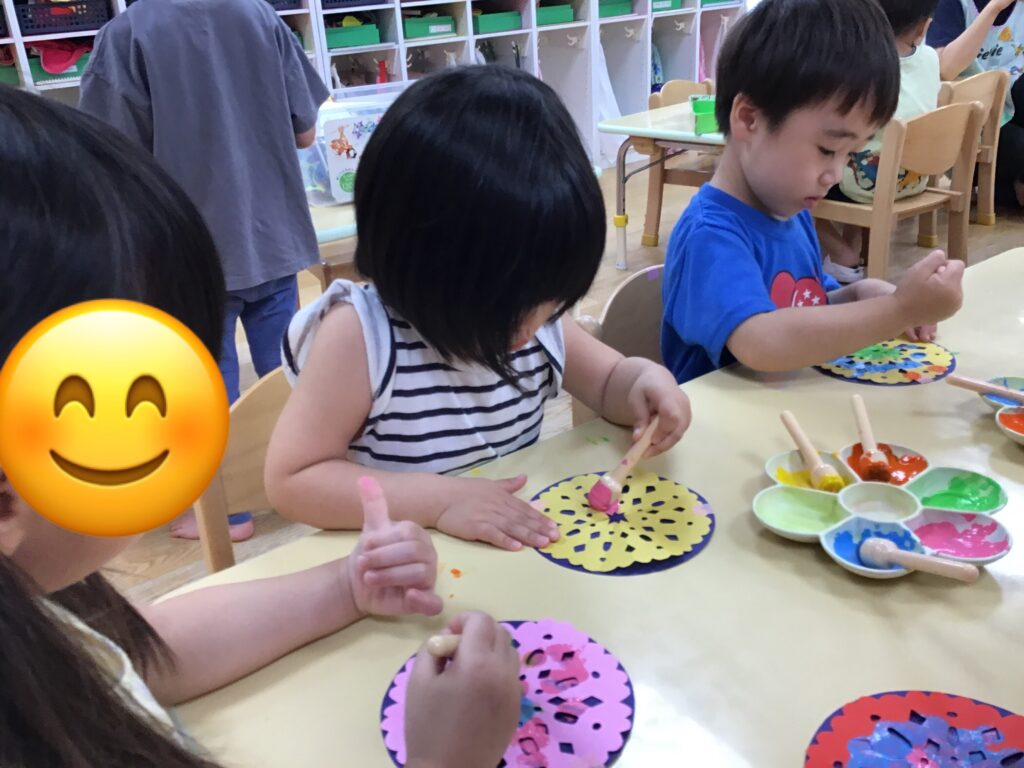 製作 切り絵 花火 夏の製作 夏 保育園 大阪 くじら保育園 天王寺 3歳児 年少 202508-1