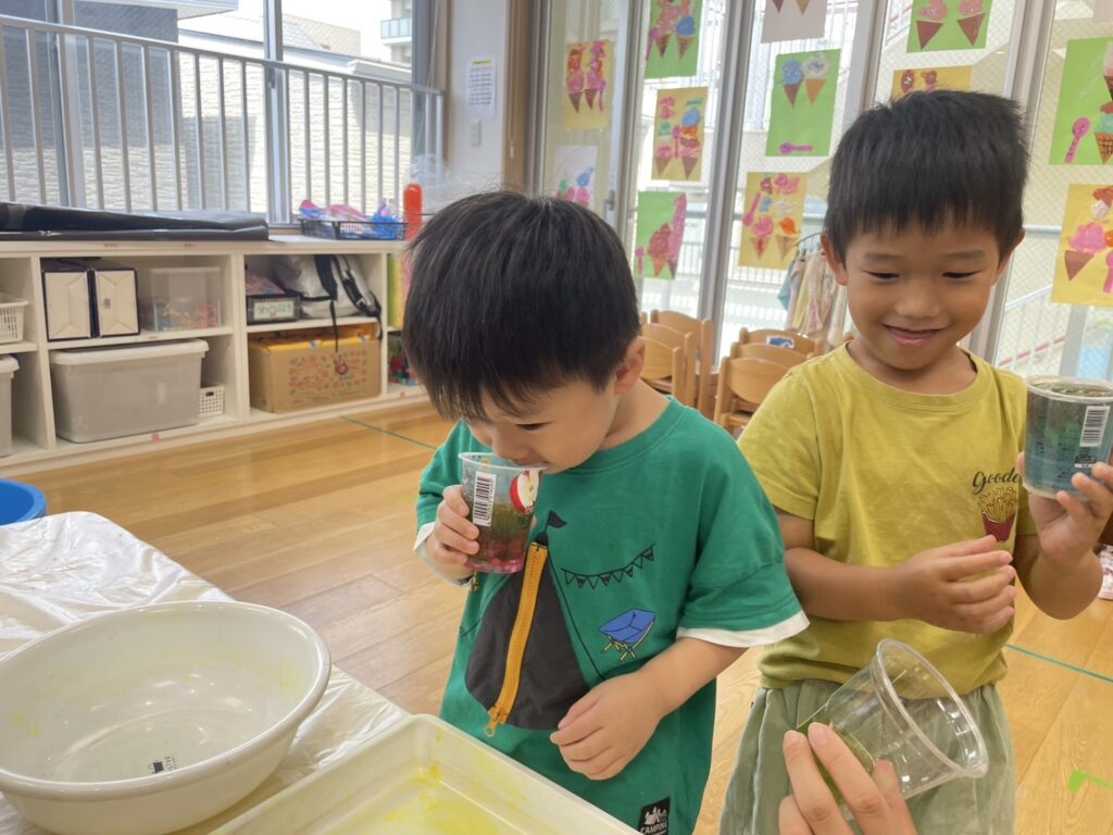 スライム 感触遊び 見立て遊び 4歳児 年中 くじら保育園 天王寺 大阪 保育園 202508-5