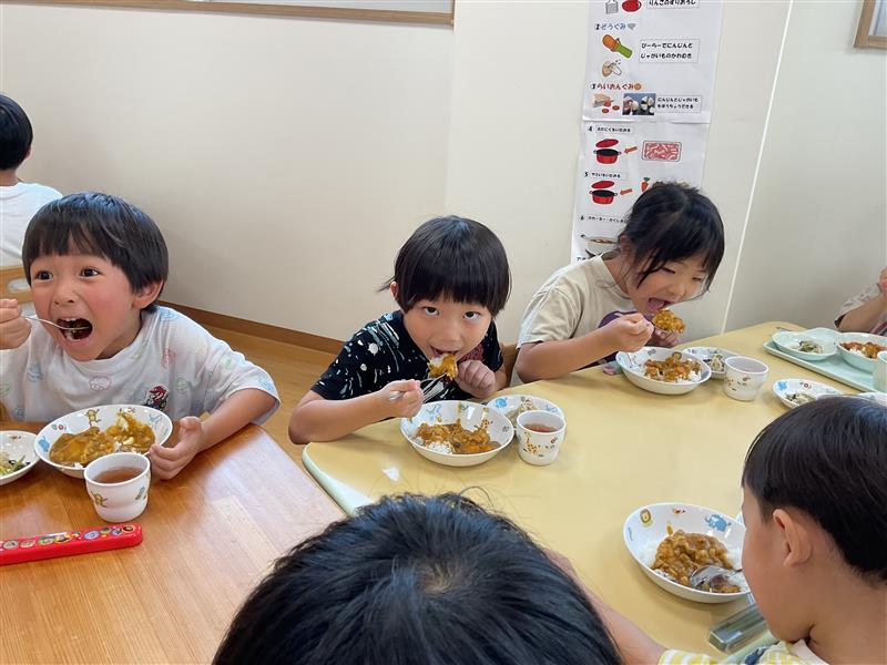 異年齢交流 縦割り保育 クッキング くじら保育園 天王寺 大阪 保育園 202509-10
