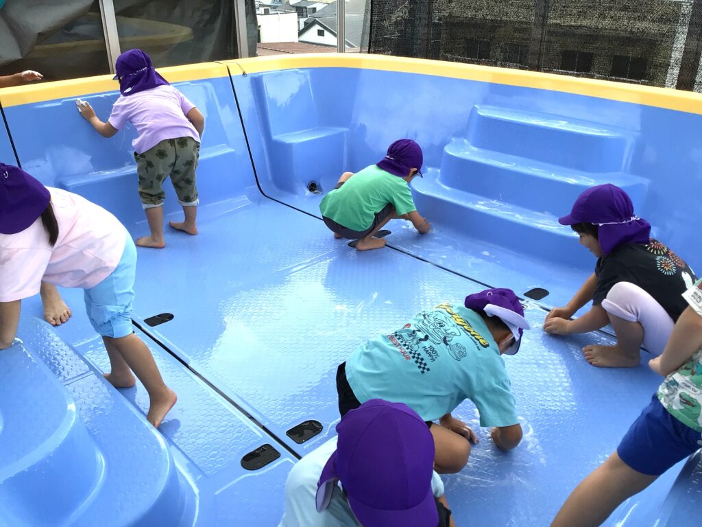 保育園　プール　大阪　くじら保育園　天王寺　202510-3