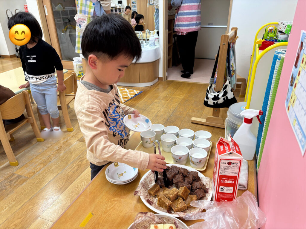 保育園 おやつバイキング 大阪 くじら保育園 202511-1
