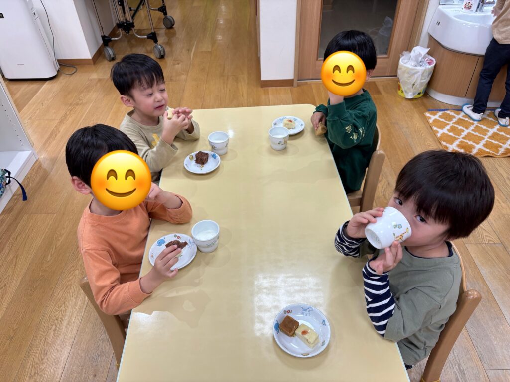 保育園 おやつバイキング 大阪 くじら保育園 202511-3