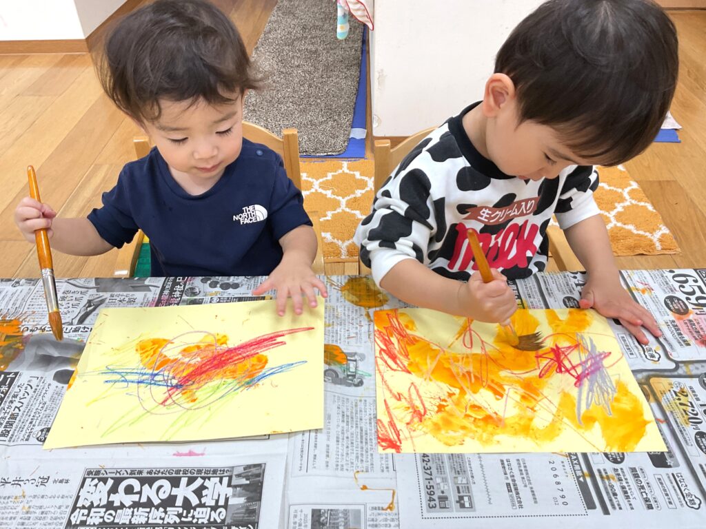 大阪 保育園 くじら保育園 はじき絵 秋の作品 202511-1