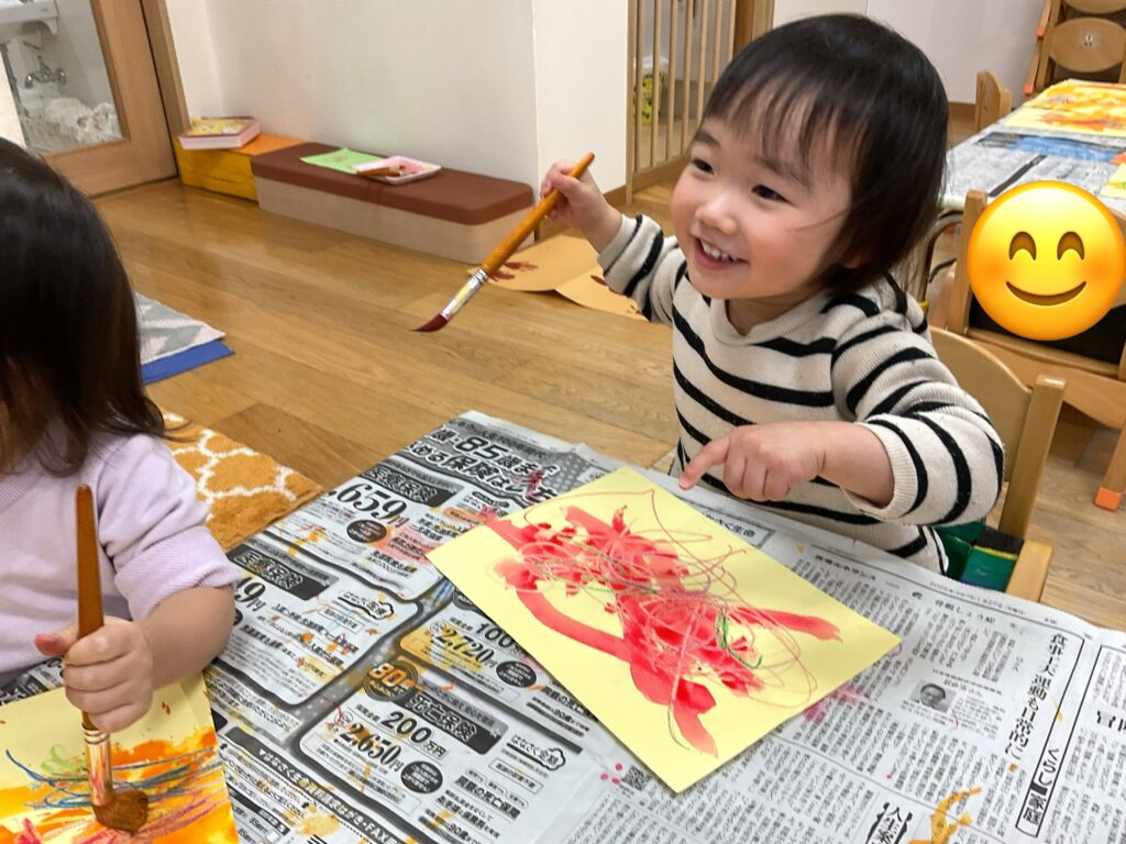 大阪 保育園 くじら保育園 はじき絵 秋の作品 202511-4
