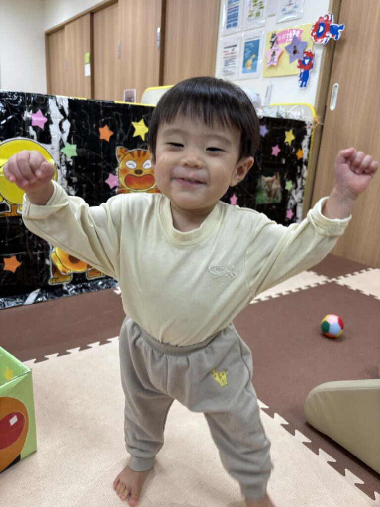 大阪　保育園　くじら保育園　お昼寝　202511-4