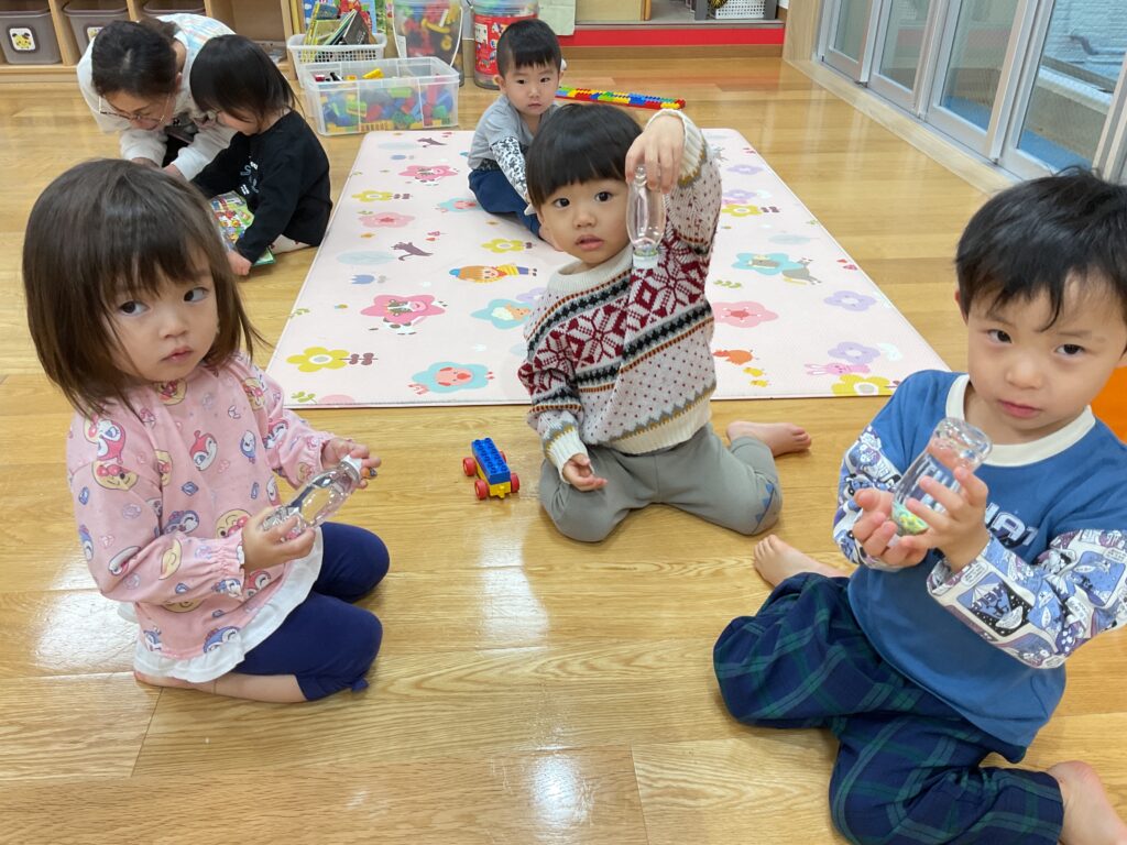 スノードーム作り　大阪　保育園　くじら保育園　202512-3