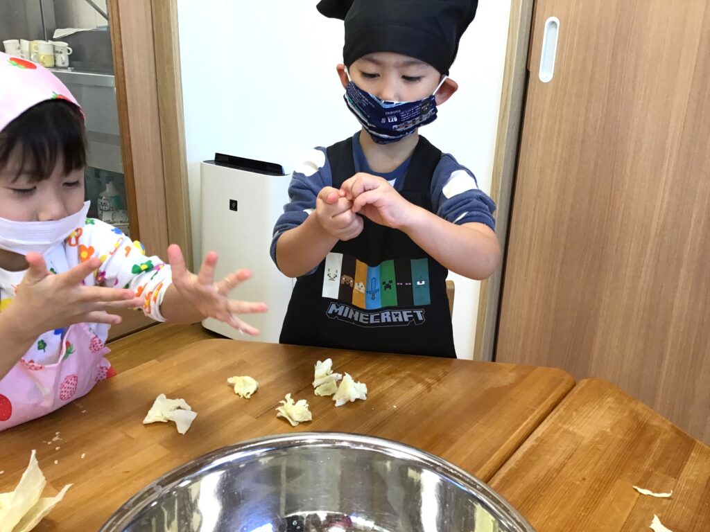 保育園　食育　クッキング　大阪　くじら保育園　202512-2