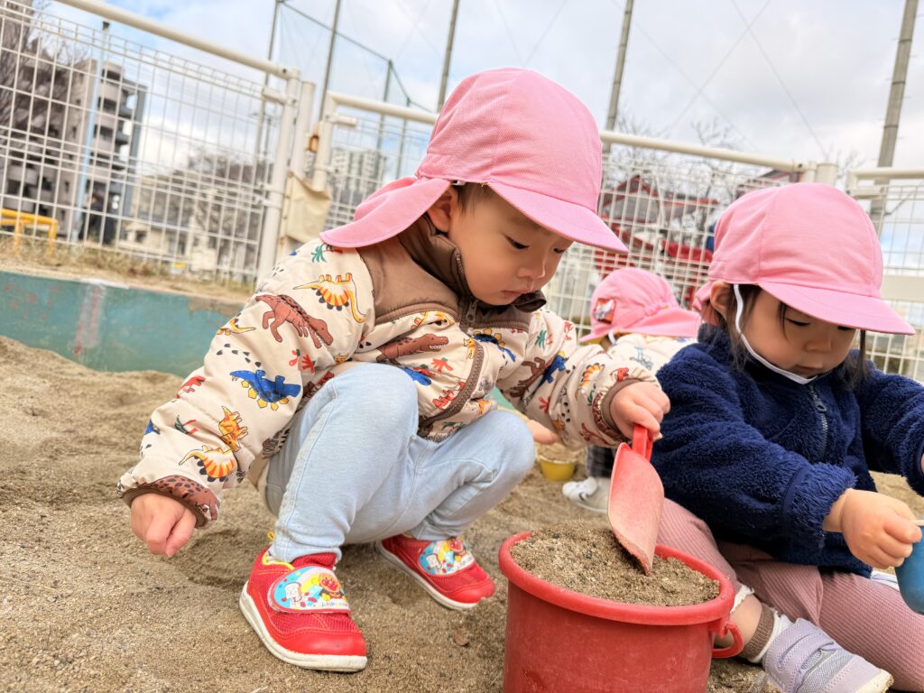 子ども同士のコミュニケーション　大阪　保育園　くじら保育園　202512-1