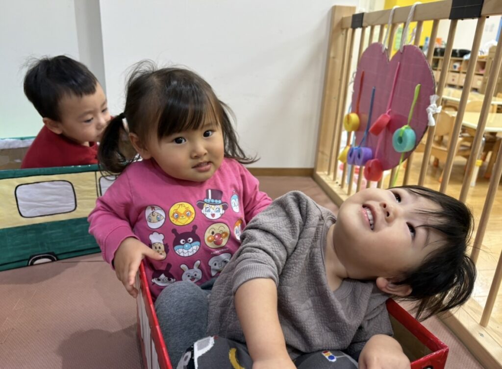 保育園の室内遊び　大阪　保育園　くじら保育園　202512-2