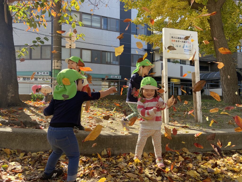 大阪　保育園　クリスマス探し　くじら保育園　202512-5