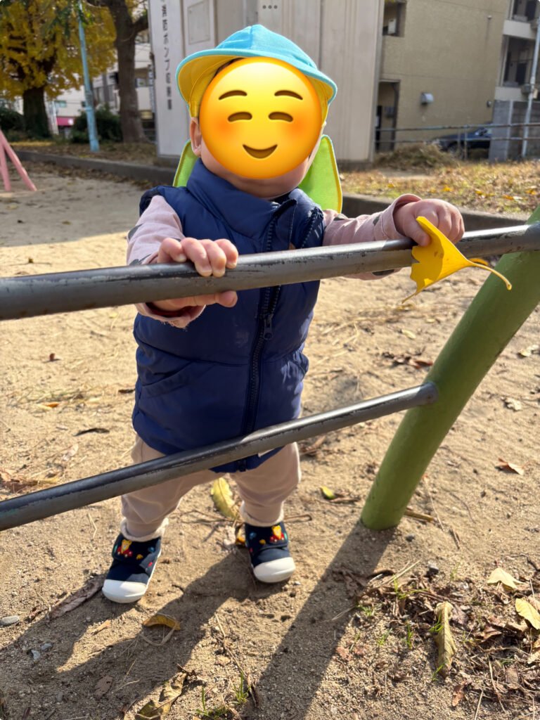 大阪　保育園　くじら保育園　銀杏の絨毯　202512-5