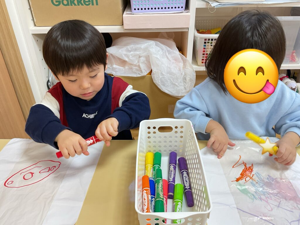 手作り凧で凧揚げ　大阪　保育園　くじら保育園　202601-3