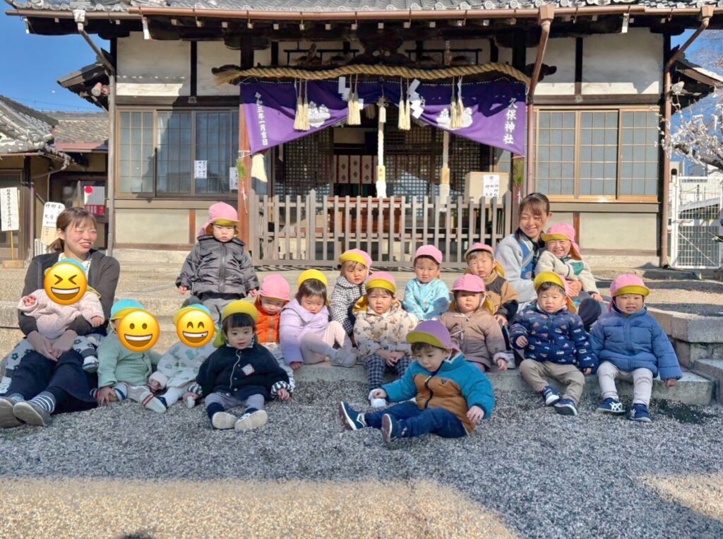 神社へ初詣　大阪　保育園　くじら保育園　202601-1