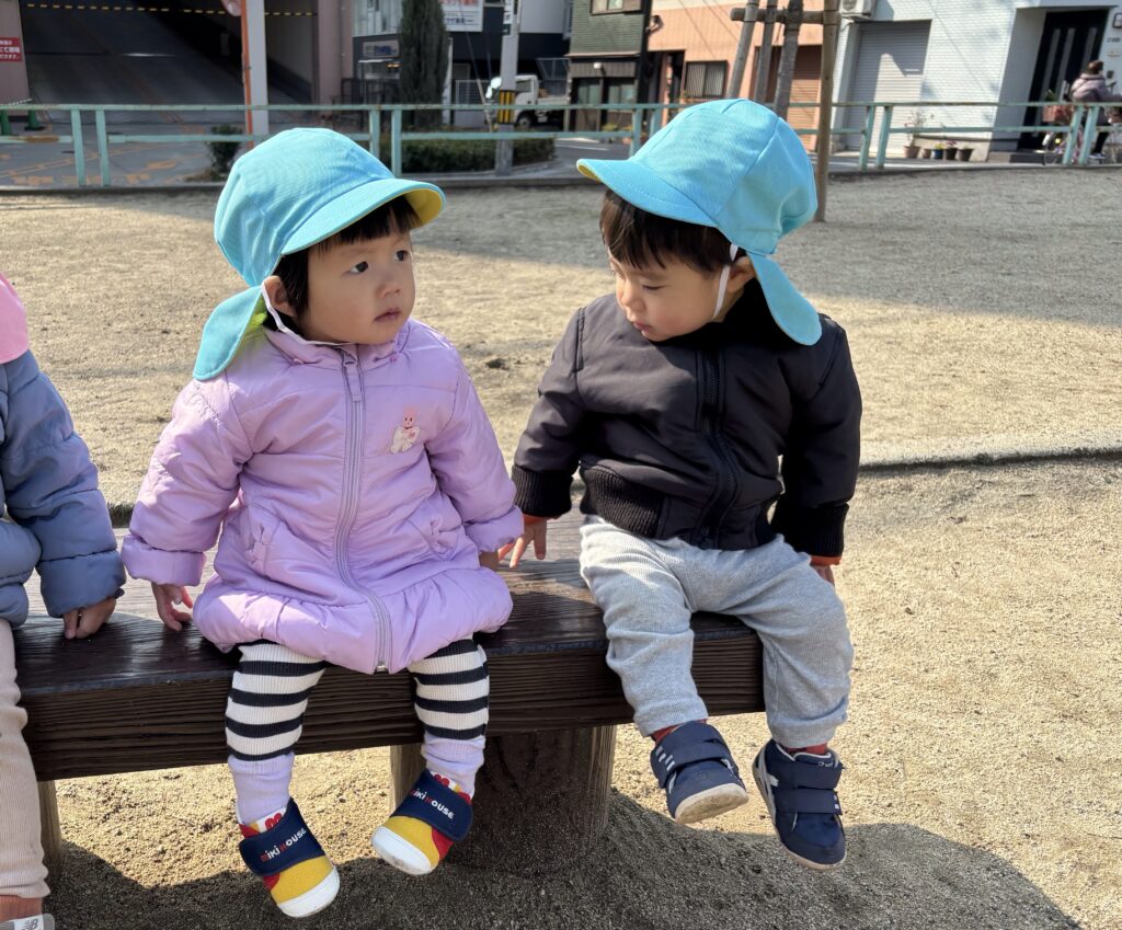 0歳1歳のお散歩 保育園 大阪 くじら保育園 202602-4