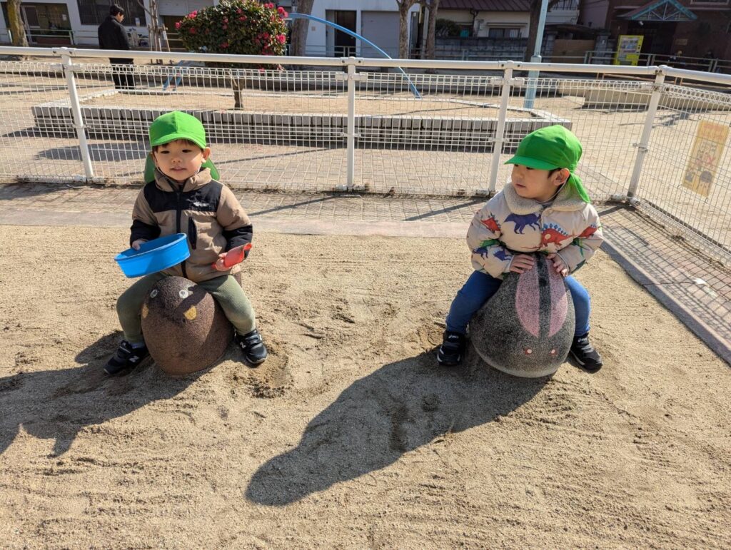 国分公園で砂遊び　大阪　保育園　くじら保育園　202602-4