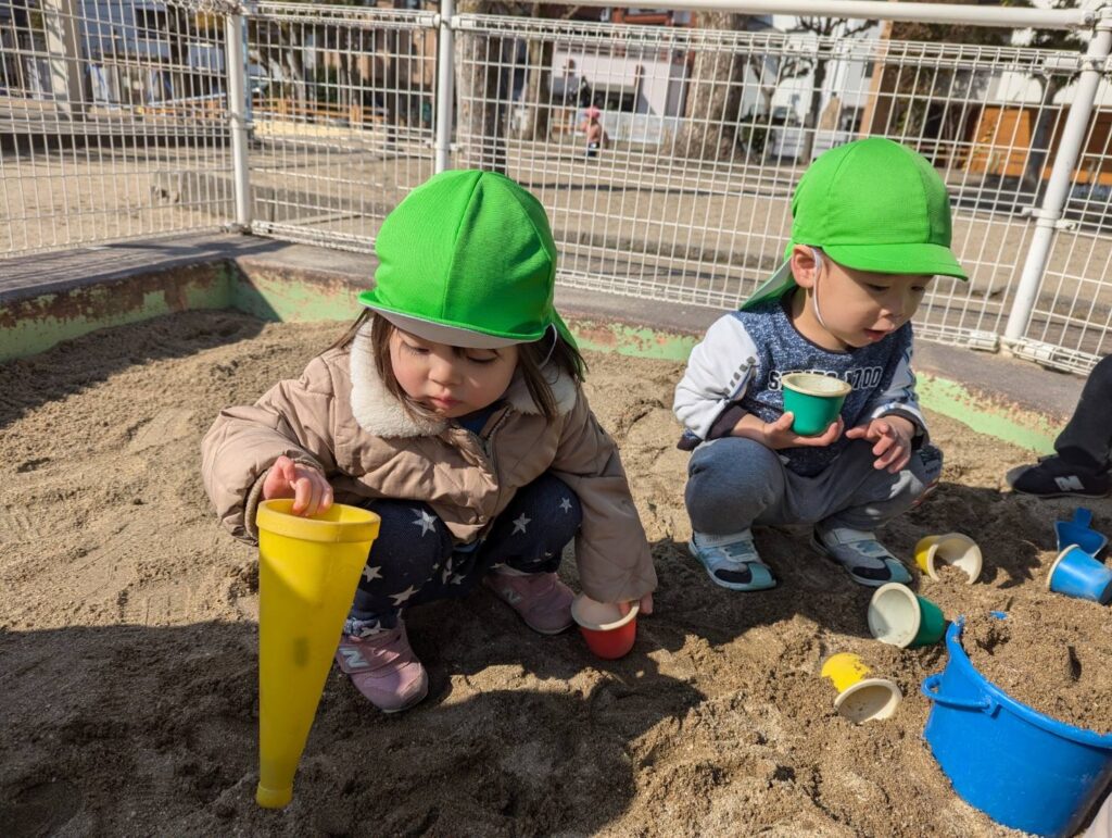 国分公園で砂遊び　大阪　保育園　くじら保育園　202602-6