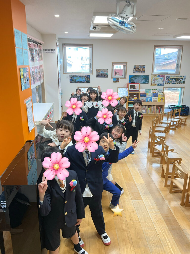 保育園の卒園式　大阪　くじら保育園　202603-5