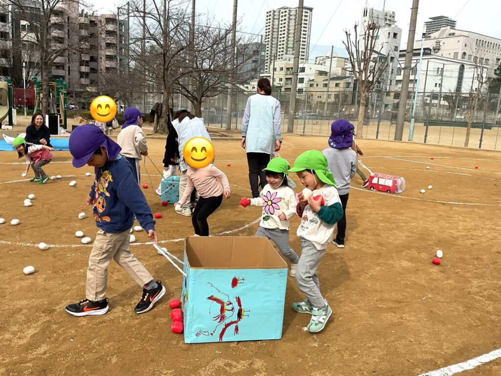 保育園の運動会で玉入れやリレー
大阪　くじら保育園　202603-3