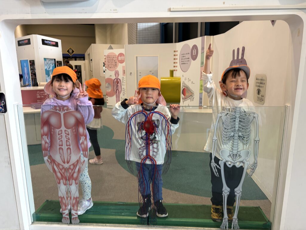 保育園のお別れ遠足でキッズプラザ　大阪　くじら保育園　202603-1