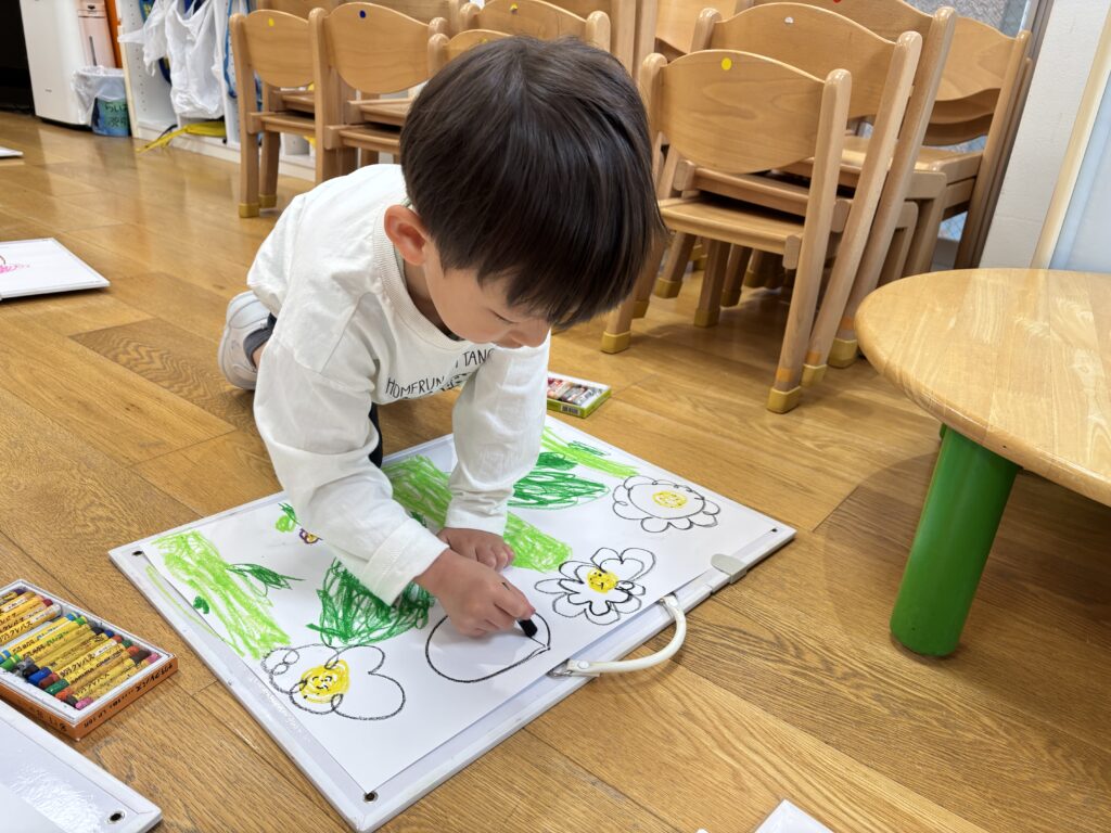 春の描画活動　大阪　くじら保育園　202604-4