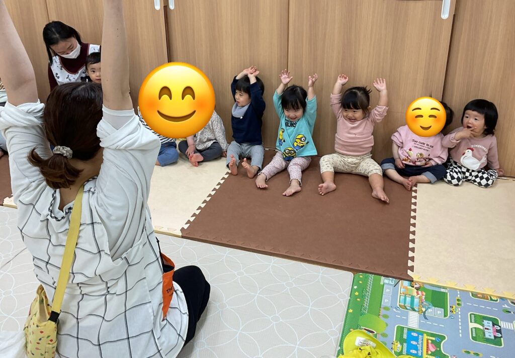 慣らし保育の様子　初めての屋上遊び　保育園　大阪　くじら保育園　202604-2