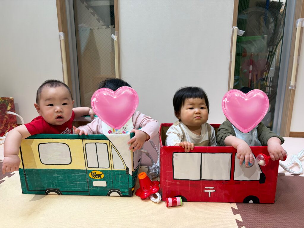 ボールプール　手形アート　大阪　保育園 くじら保育園 202604-4