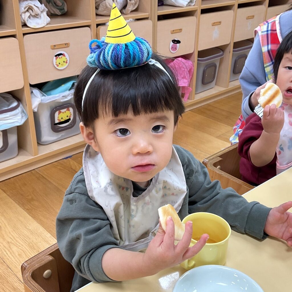 くじら保育園 天王寺園の節分で鬼カチューシャ