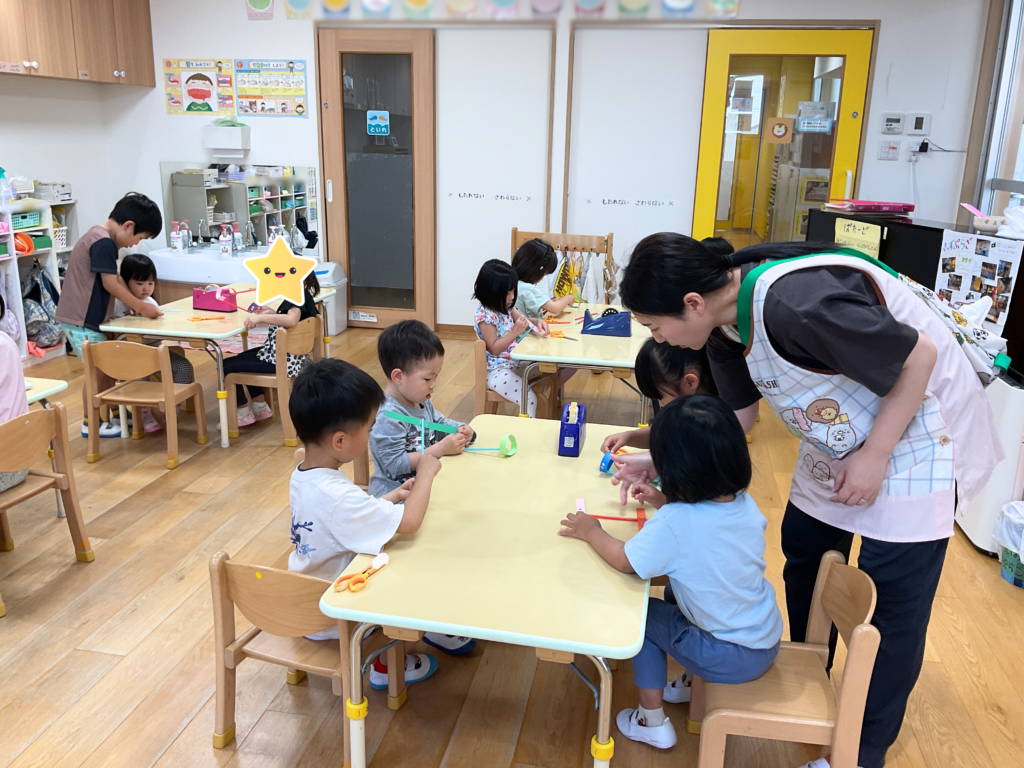 保育園夏祭りの景品づくり 異年齢保育 大阪 くじら保育園 202605-1