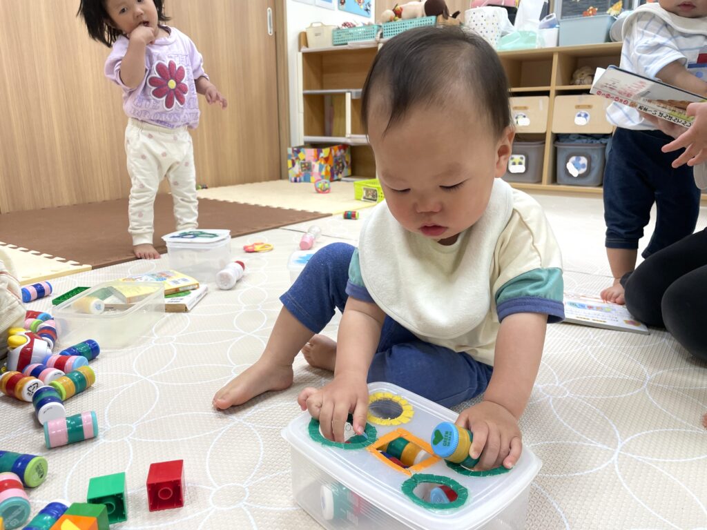 保育園のおやつ時間 大阪 くじら保育園 202605-3