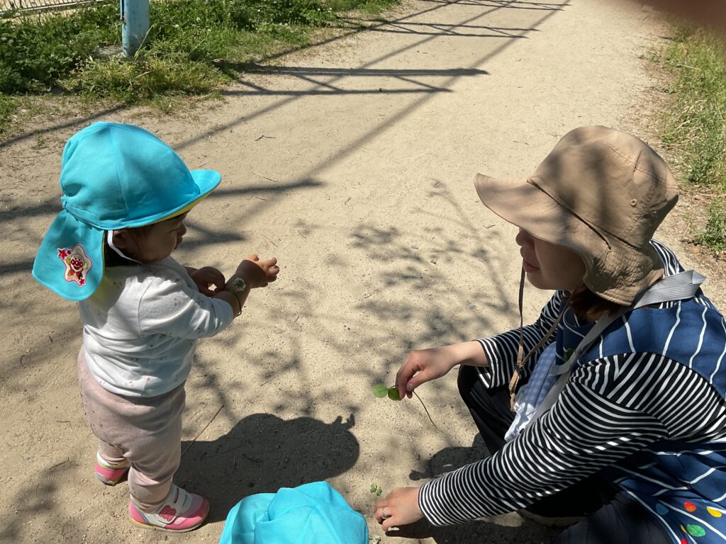 保育園春の公園遊び たんぽぽ 大阪 くじら保育園 202605-2