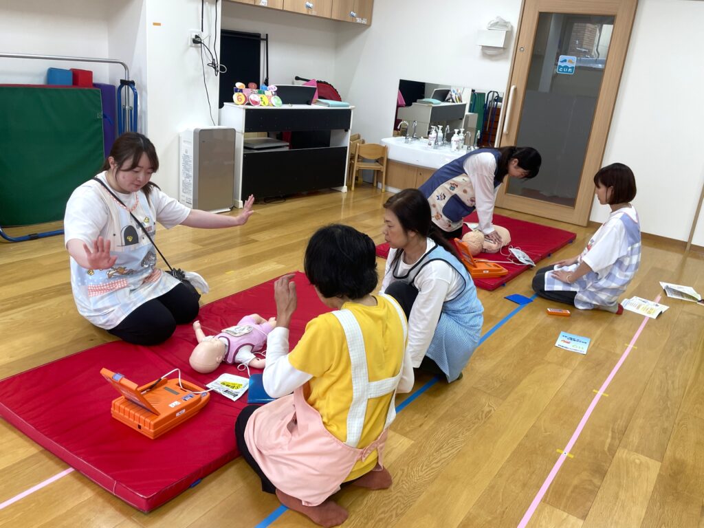 保育園プール活動準備 大阪 くじら保育園 202606-3