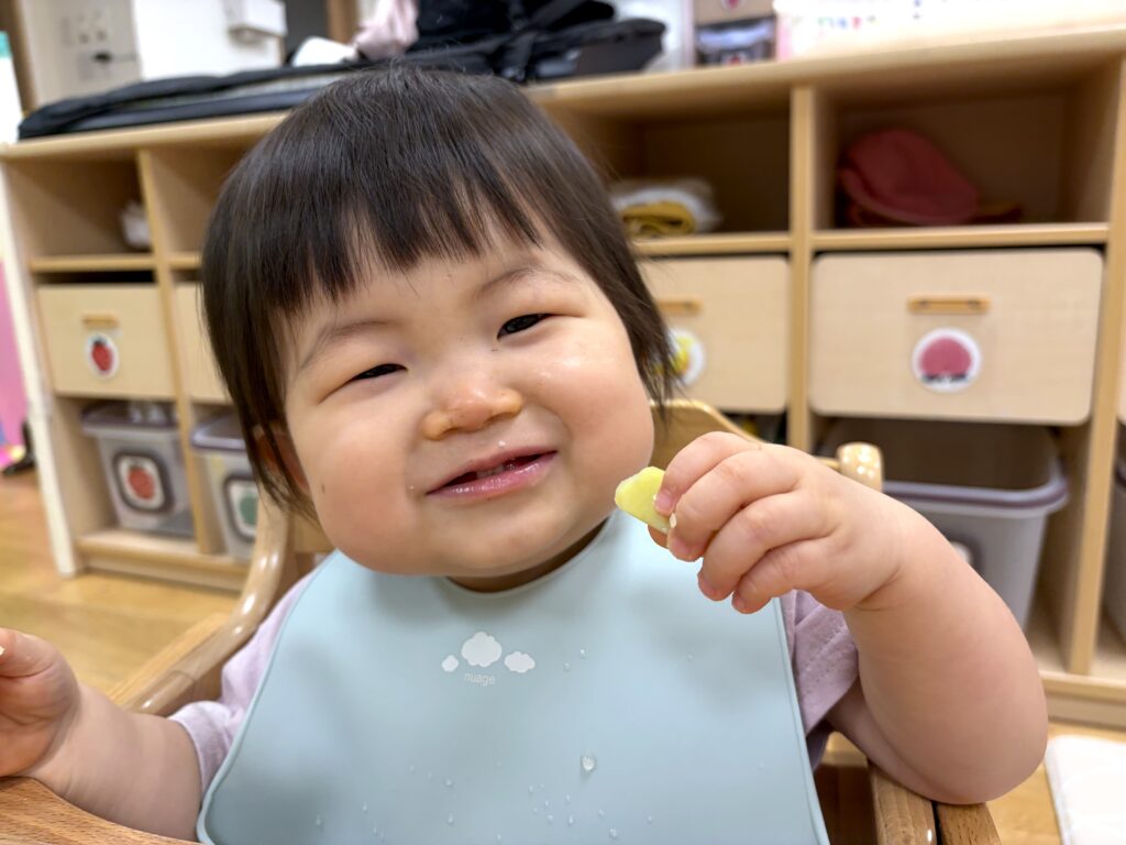 0歳児向け梅雨の製作アイデア　大阪　保育園　くじら保育園　202606-3