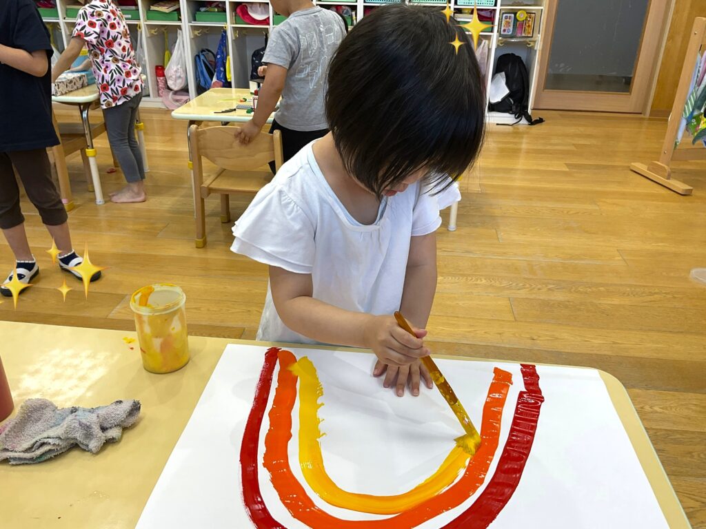 保育園で絵画活動　大阪　くじら保育園　202606-2