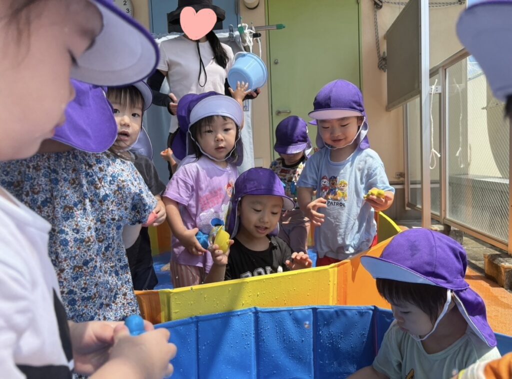 保育園プール　水遊び　大阪　くじら保育園　202607-1