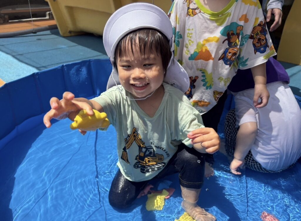 保育園プール　水遊び　大阪　くじら保育園　202607-2