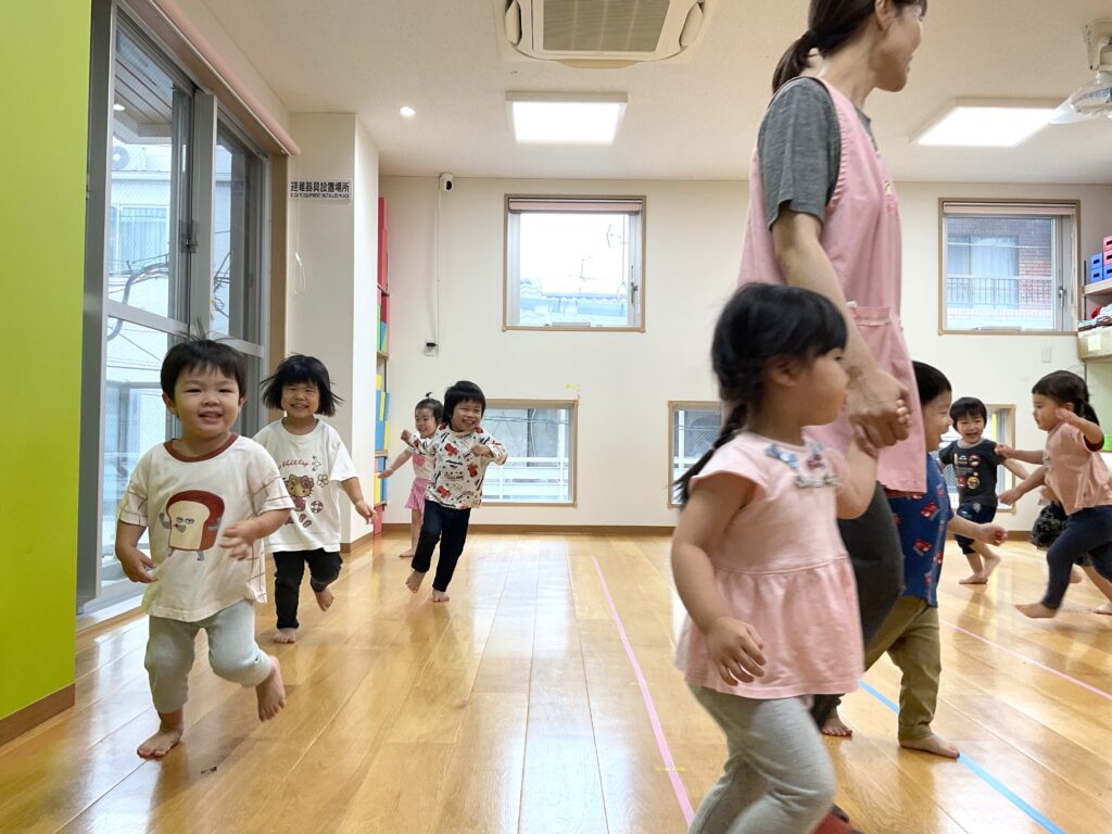 保育園で人気のゲーム ストップゲーム 大阪 くじら保育園 202607-2