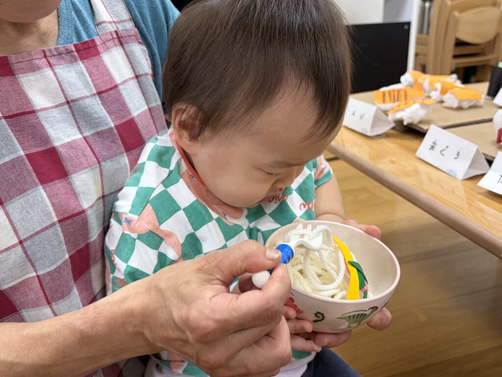 異年齢児交流でお店屋さんごっこ 大阪 保育園 くじら保育園 202609-4