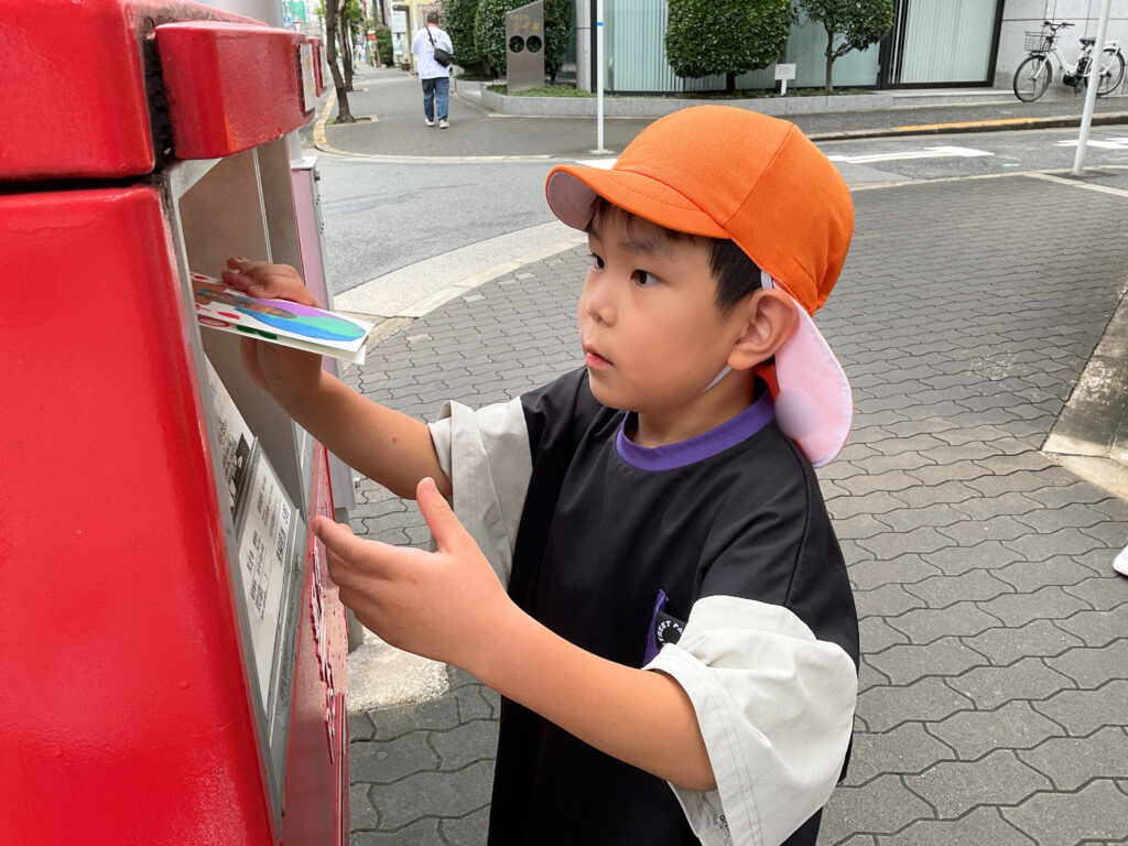 保育園敬老の日　プレゼント　手作りハガキ　大阪　くじら保育園　202609-3