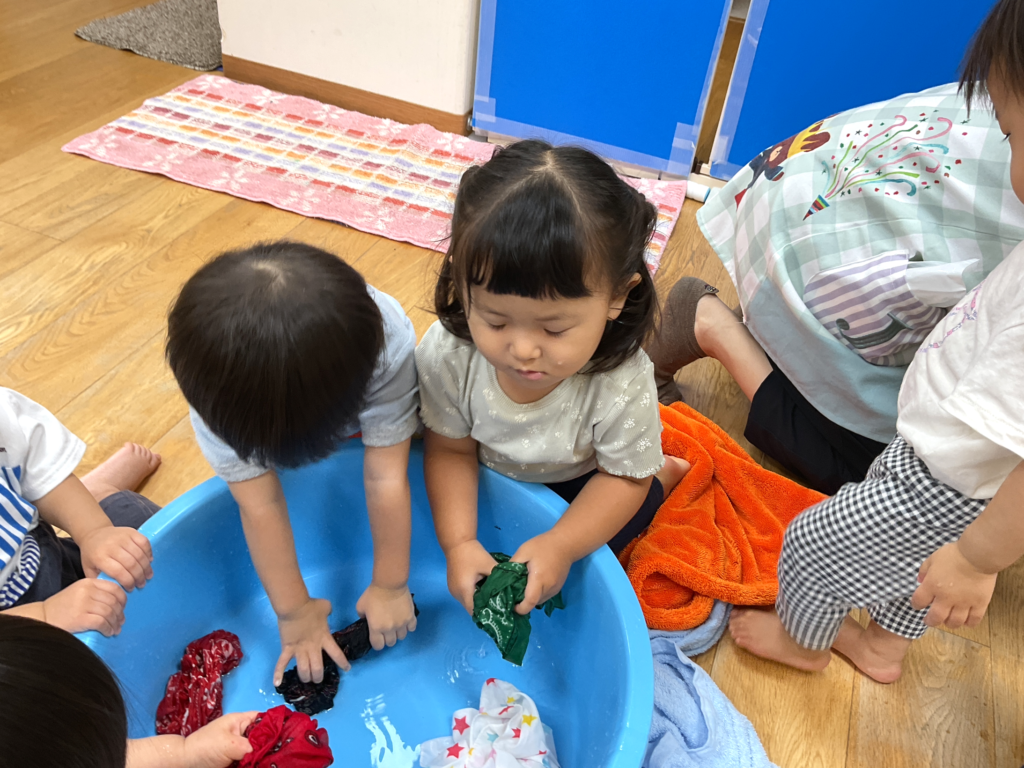 保育園でせんたくあそび 大阪 くじら保育園 202609-1