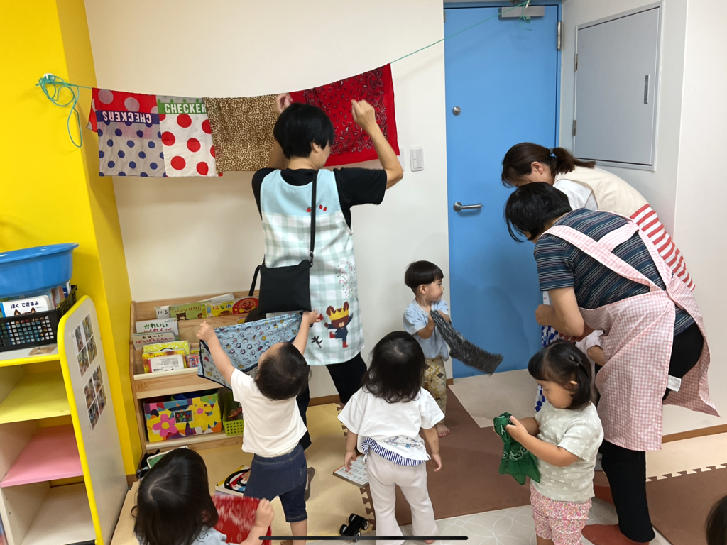 保育園でせんたくあそび 大阪 くじら保育園 202609-5