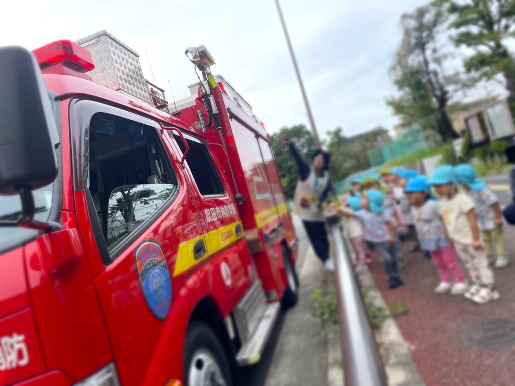 くじら保育園　豊津東園　消防車　202410-2