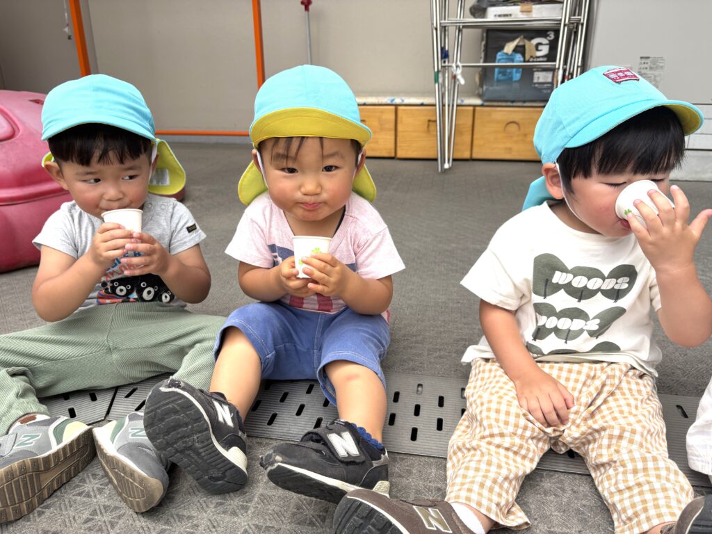 テラス だるまさんがころんだ 2歳児 くじら保育園 豊津東 202506-5
