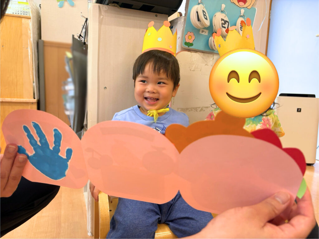 お誕生日会 6月生まれ 誕生児 お誕生日プレート 阪急電車 くじら保育園 豊津東 吹田市 202507-1
