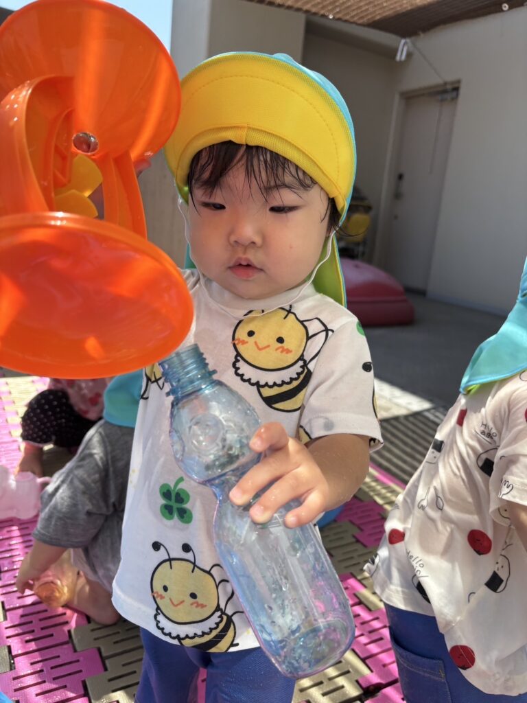 ７月生まれ　お誕生日会　水遊び　異年齢　くじら保育園　豊津東園　吹田市　保育園　大阪　202508-2