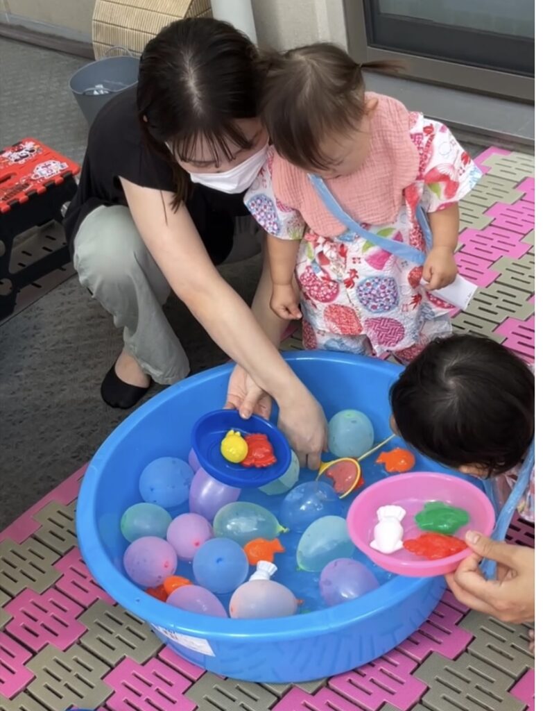 屋台　ヨーヨーすくい　夏祭り　大阪　保育園　くじら保育園　豊津東園　吹田市　202508-3