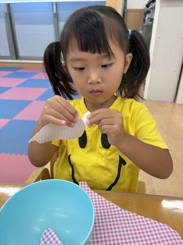 9月　壁面　製作　秋　乳児　大阪　保育園　くじら保育園　豊津東園　吹田市　202509-5