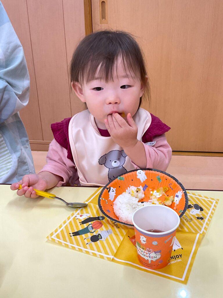 ハロウィン 行事食 保育園の給食 くじら保育園 大阪 保育園 202511-4