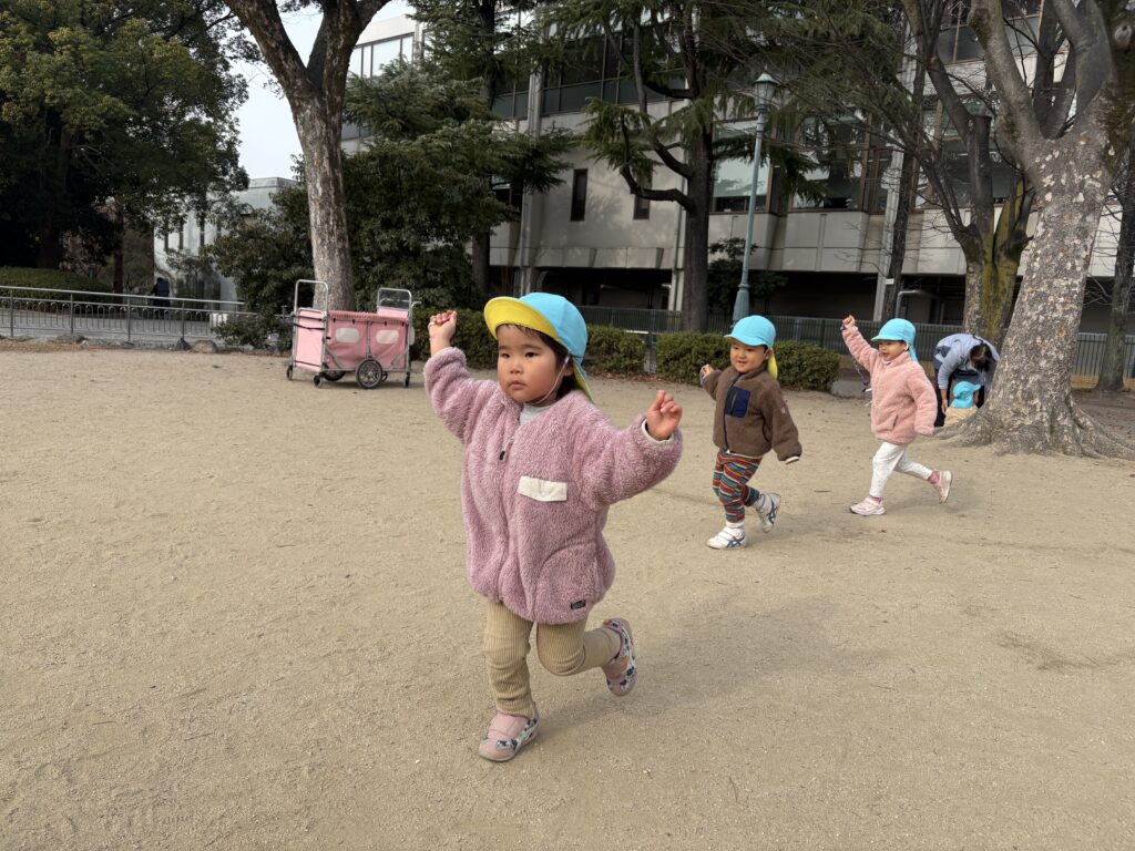 保育園でお正月あそび 大阪 保育園 くじら保育園 202601-1