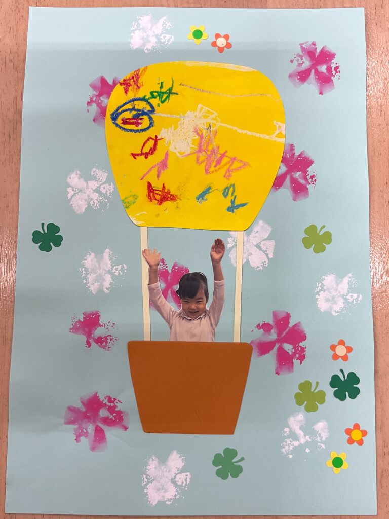 保育園春の壁面製作　大阪　くじら保育園　2022603-6