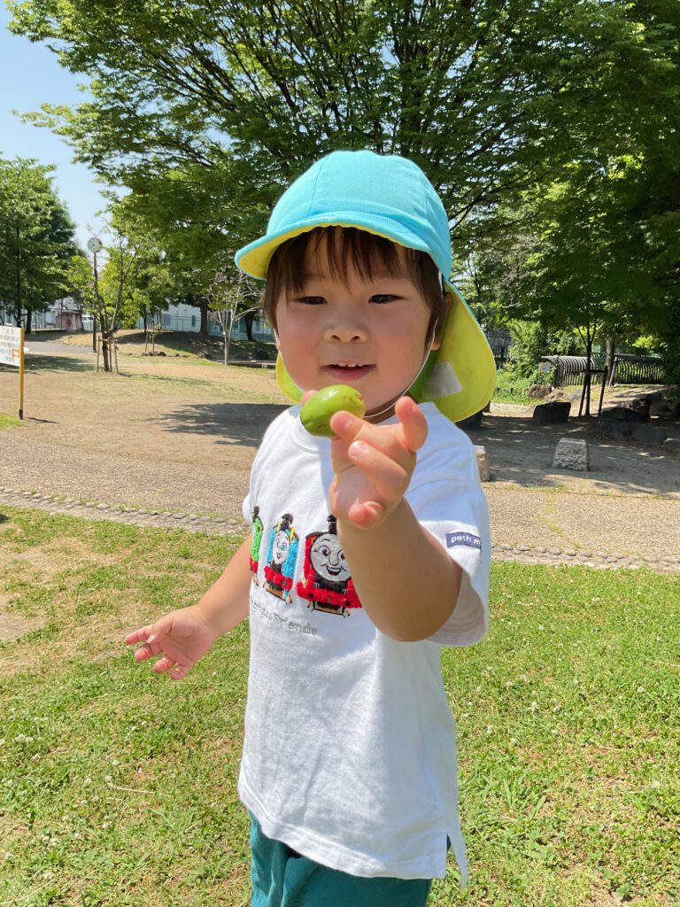 保育園からお散歩遠足へ 大阪 くじら保育園 202605-6